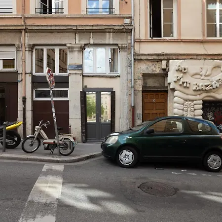 Guestready - Le Duplex Des Pentes * ליון